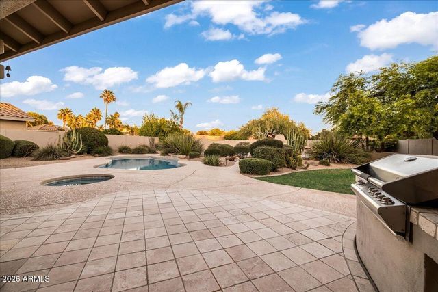 10075 E CORRINE Drive, Scottsdale, AZ 85260