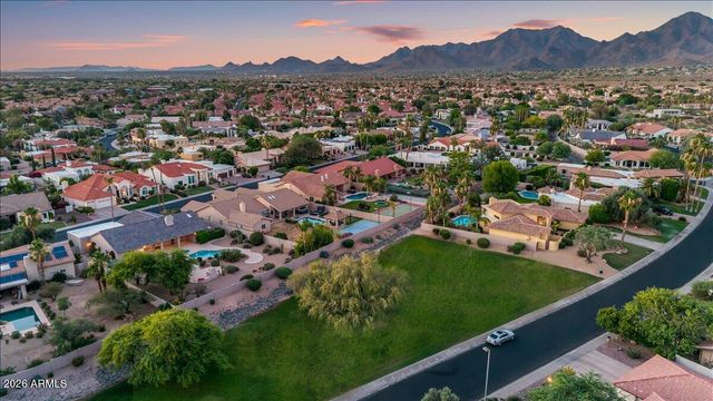 10075 E CORRINE Drive, Scottsdale, AZ 85260
