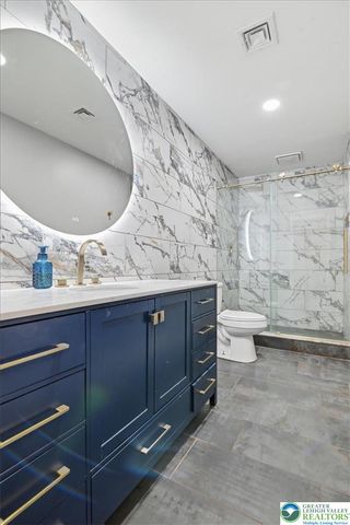 5429 Curtis Drive, North Whitehall Twp, PA 18078