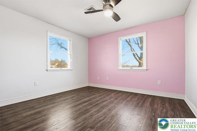 5429 Curtis Drive, North Whitehall Twp, PA 18078