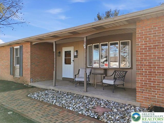 5429 Curtis Drive, North Whitehall Twp, PA 18078