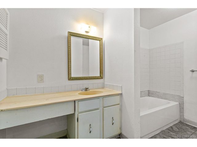 7755 E Quincy Ave 103A6, Denver, CO 80237