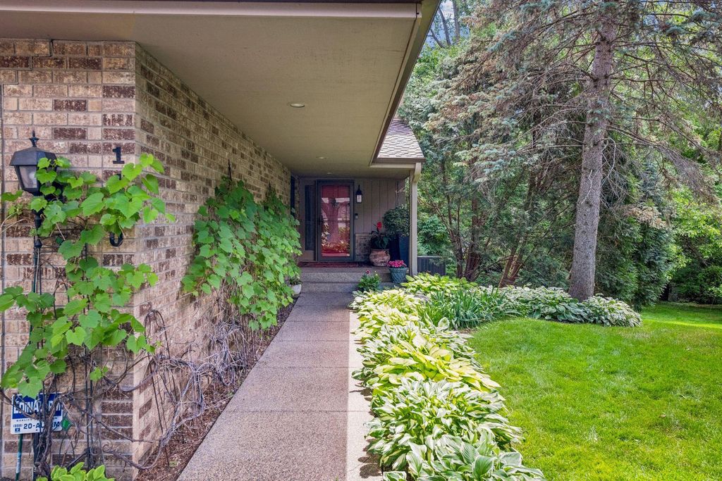 1140 Hollybrook Drive, Wayzata, MN 55391 — exterior