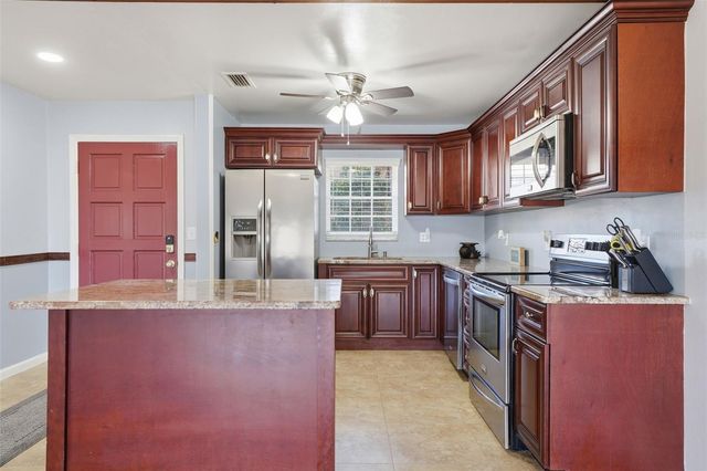 1022 VILLA LANE 11, Apopka, FL 32712