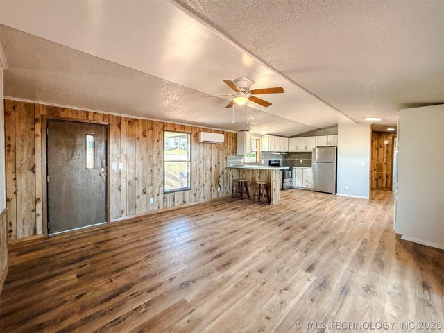 18029 W Sugar Hollow Road, Park Hill, OK 74451