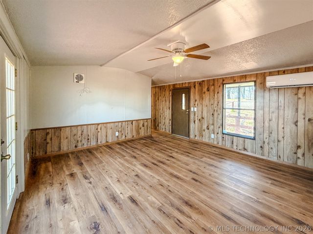 18029 W Sugar Hollow Road, Park Hill, OK 74451