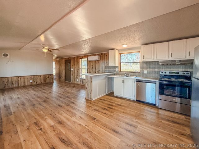 18029 W Sugar Hollow Road, Park Hill, OK 74451