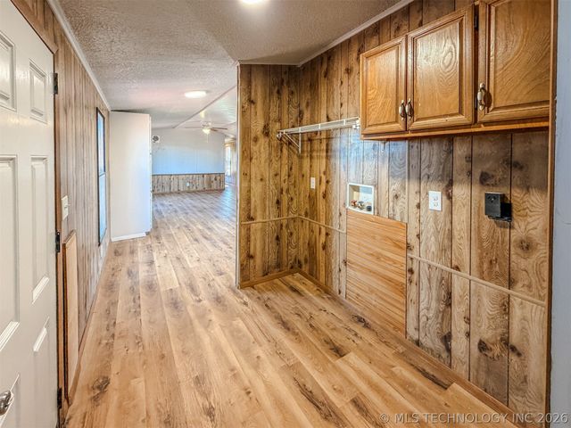 18029 W Sugar Hollow Road, Park Hill, OK 74451