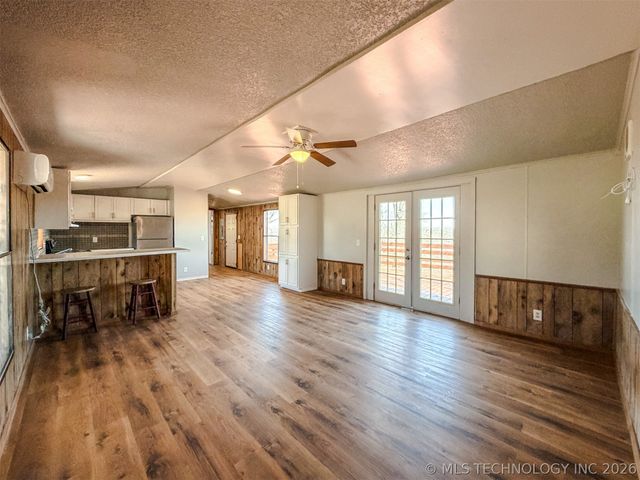 18029 W Sugar Hollow Road, Park Hill, OK 74451