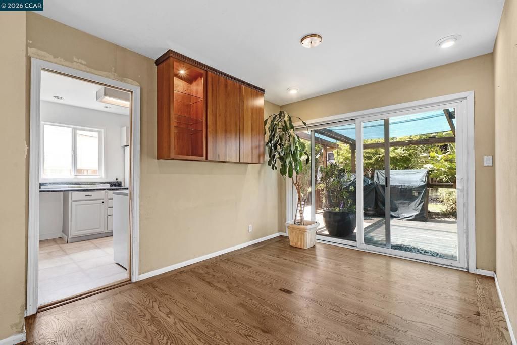 Image 11 of property listing at 17380 Via San Ardo, San Lorenzo, CA 94580