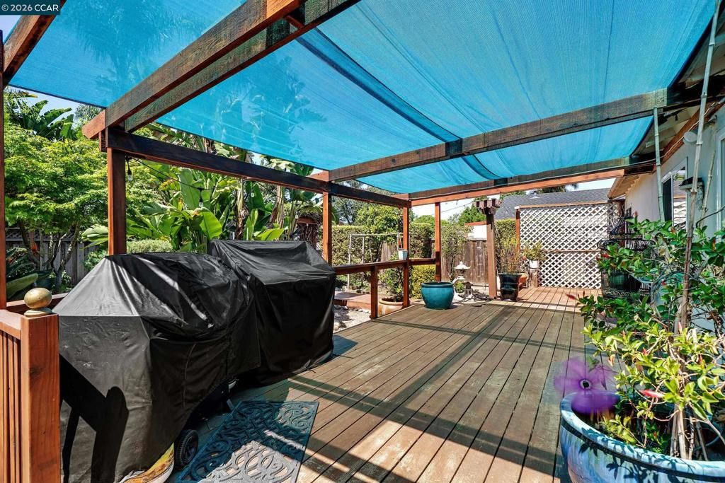 Image 26 of property listing at 17380 Via San Ardo, San Lorenzo, CA 94580