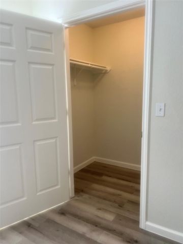 201 Castro ST, Thrall, TX 76578