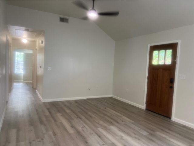 201 Castro ST, Thrall, TX 76578
