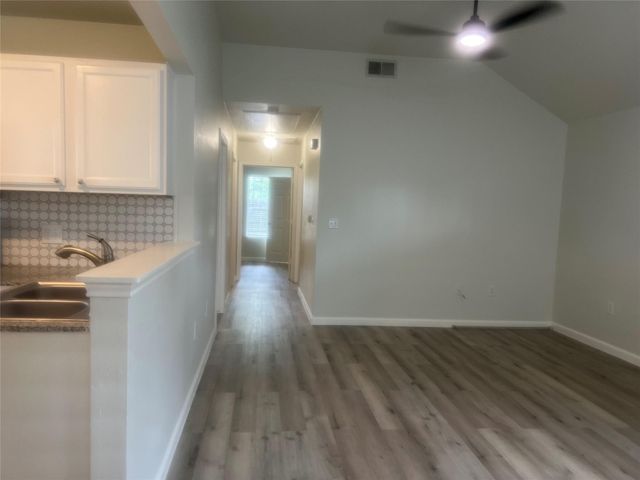 201 Castro ST, Thrall, TX 76578