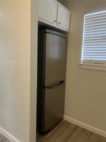 201 Castro ST, Thrall, TX 76578