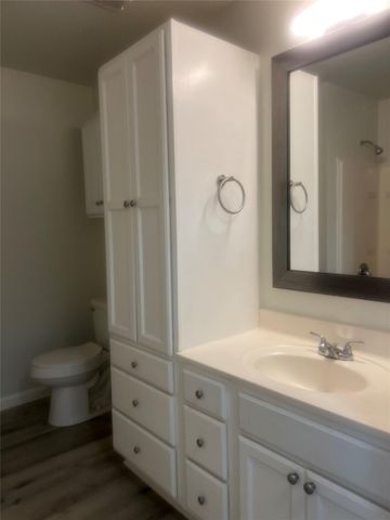 201 Castro ST, Thrall, TX 76578