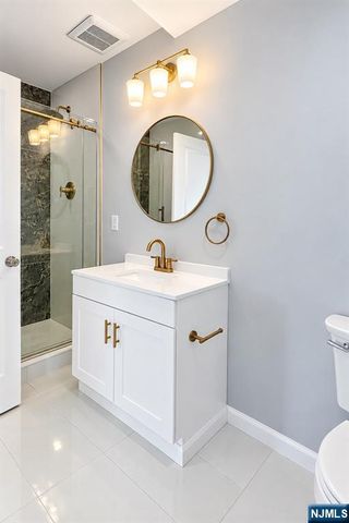 Anderson Anderson 3, Cliffside Park, NJ 07010