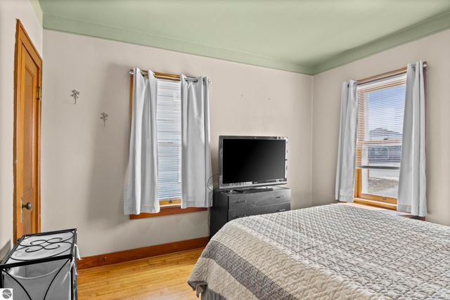 8952 S Kasson Street, Cedar, MI 49621