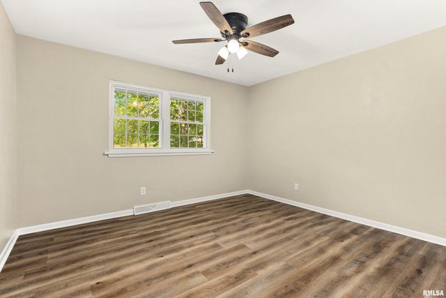 5127 N KAREN Court, Peoria, IL 61615