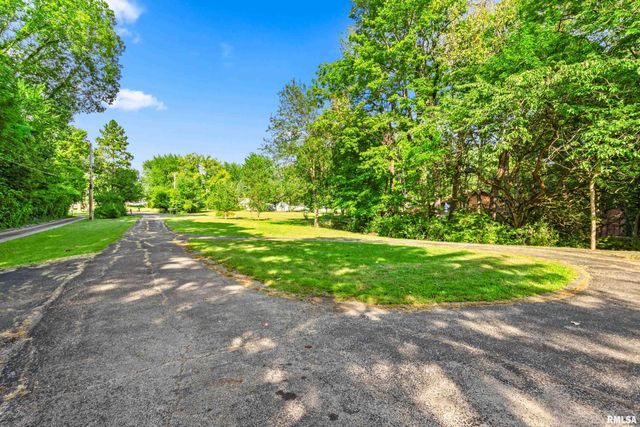 5127 N KAREN Court, Peoria, IL 61615