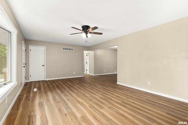 5127 N KAREN Court, Peoria, IL 61615