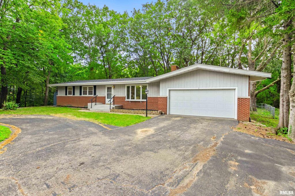 5127 N KAREN Court, Peoria, IL 61615
