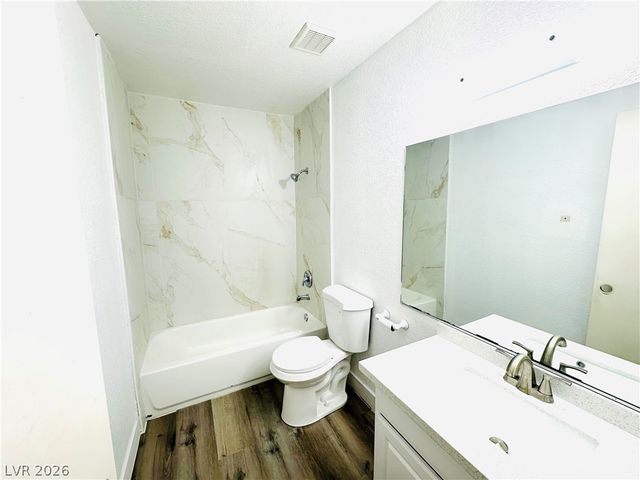 1113 North Buffalo Drive 201, Las Vegas, NV 89128