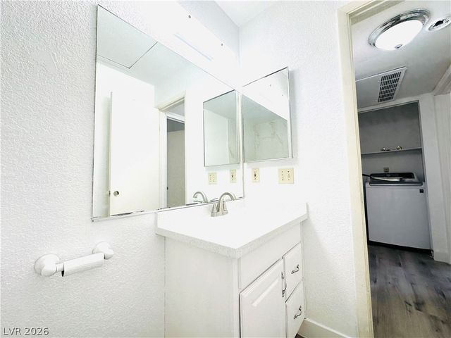 1113 North Buffalo Drive 201, Las Vegas, NV 89128