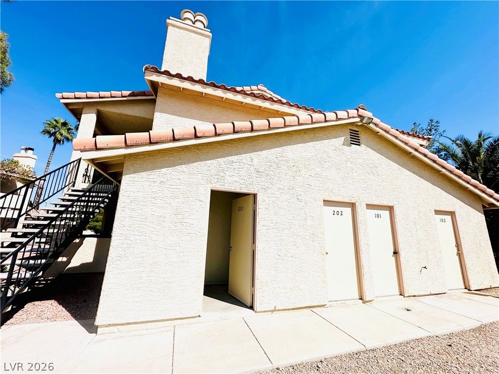 1113 North Buffalo Drive 201, Las Vegas, NV 89128
