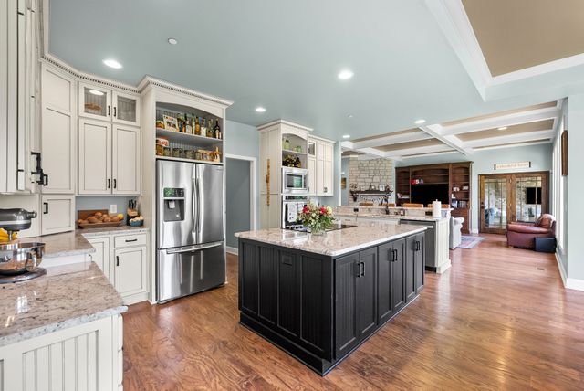 2447 Pleasant View Rd, Pleasant View, TN 37146
