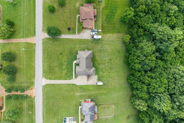2447 Pleasant View Rd, Pleasant View, TN 37146