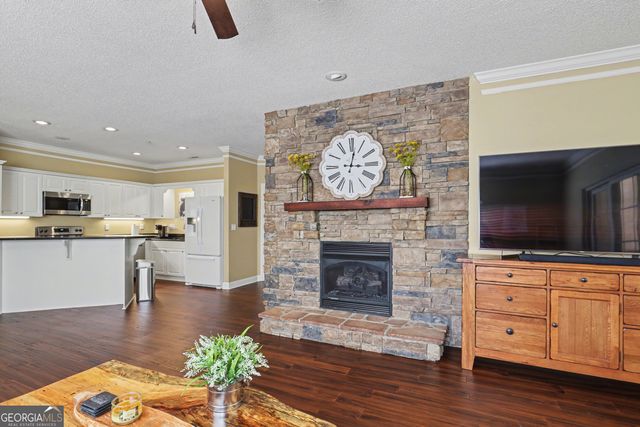 146 Gleneagle Court 202, Clayton, GA 30525