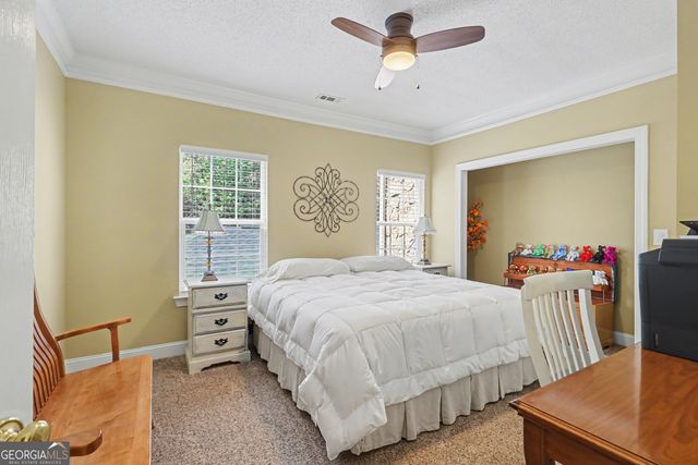 146 Gleneagle Court 202, Clayton, GA 30525