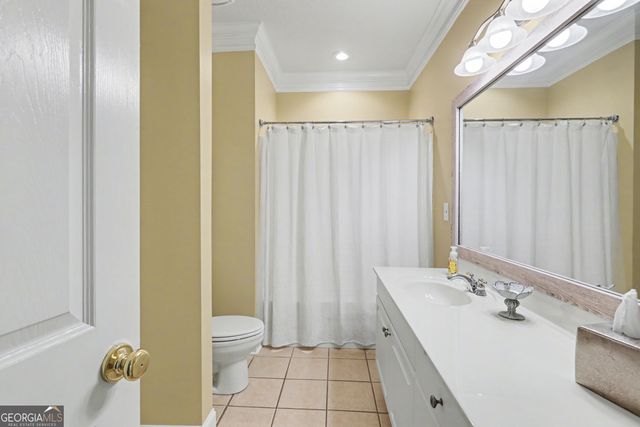146 Gleneagle Court 202, Clayton, GA 30525