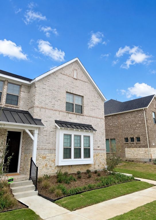 425 Parkside Drive, Argyle, TX 76226