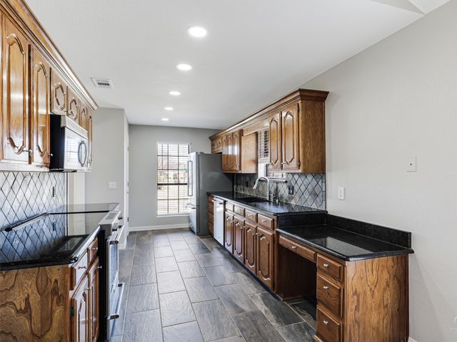 4200 Emerson Drive, Plano, TX 75093