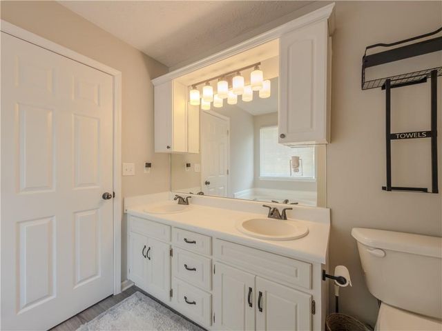 2990 Hampton Valley Drive, Loganville, GA 30052