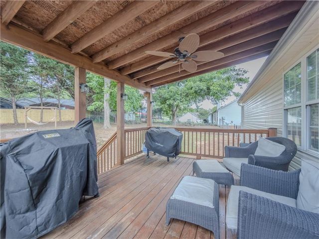 2990 Hampton Valley Drive, Loganville, GA 30052