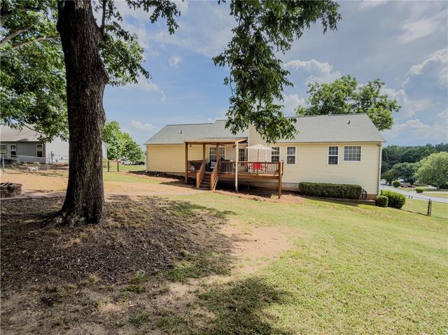 2990 Hampton Valley Drive, Loganville, GA 30052