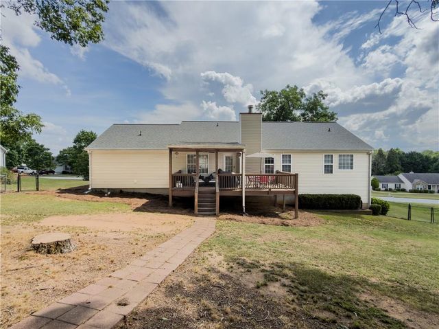 2990 Hampton Valley Drive, Loganville, GA 30052