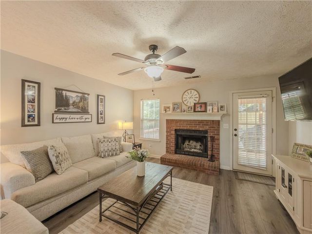 2990 Hampton Valley Drive, Loganville, GA 30052