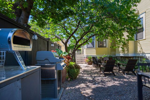 928 Linwood Avenue, Saint Paul, MN 55105