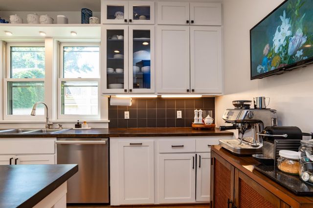 928 Linwood Avenue, Saint Paul, MN 55105