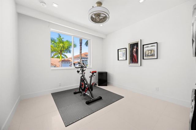 3055 Waterside Circle, Boynton Beach, FL 33435