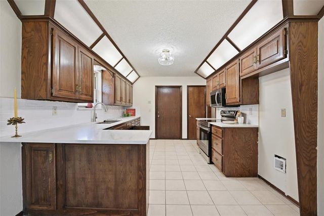 10141 S Land Avenue, Oklahoma City, OK 73159