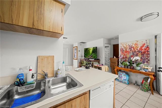 1111 SE 8th TER # 3B, Cape Coral, FL 33990
