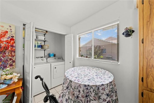 1111 SE 8th TER # 3B, Cape Coral, FL 33990