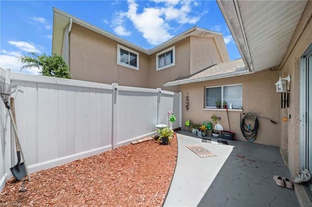 1111 SE 8th TER # 3B, Cape Coral, FL 33990
