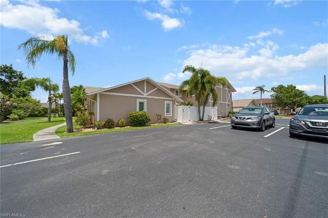 1111 SE 8th TER # 3B, Cape Coral, FL 33990