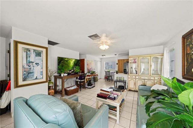 1111 SE 8th TER # 3B, Cape Coral, FL 33990